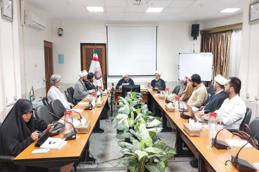 بر اساس بیانات رهبر شهید، شرع «منشأ اصلی» قانون‌گذاری است